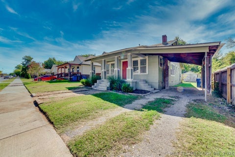 Photo of 2520 E 7th Street, Tulsa, OK 74104 (MLS # 2622422)