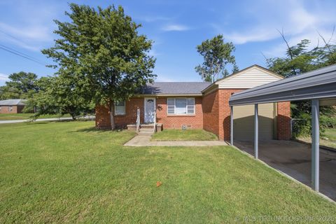 Photo of 506 N 42nd WestAvenue, Tulsa, OK 74127 (MLS # 2626239)