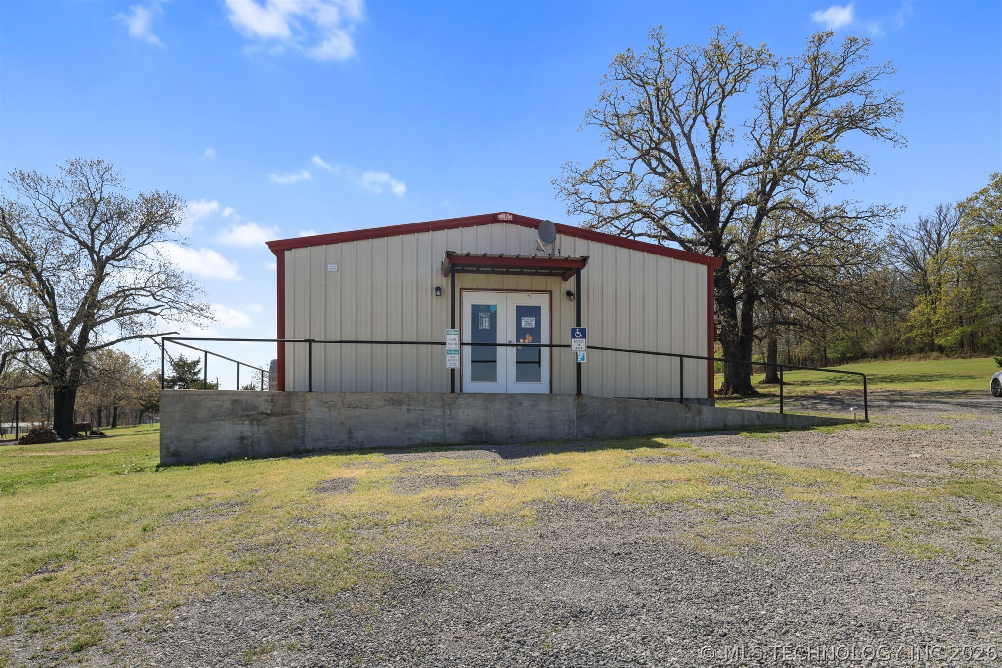 3565 Sawmill Road