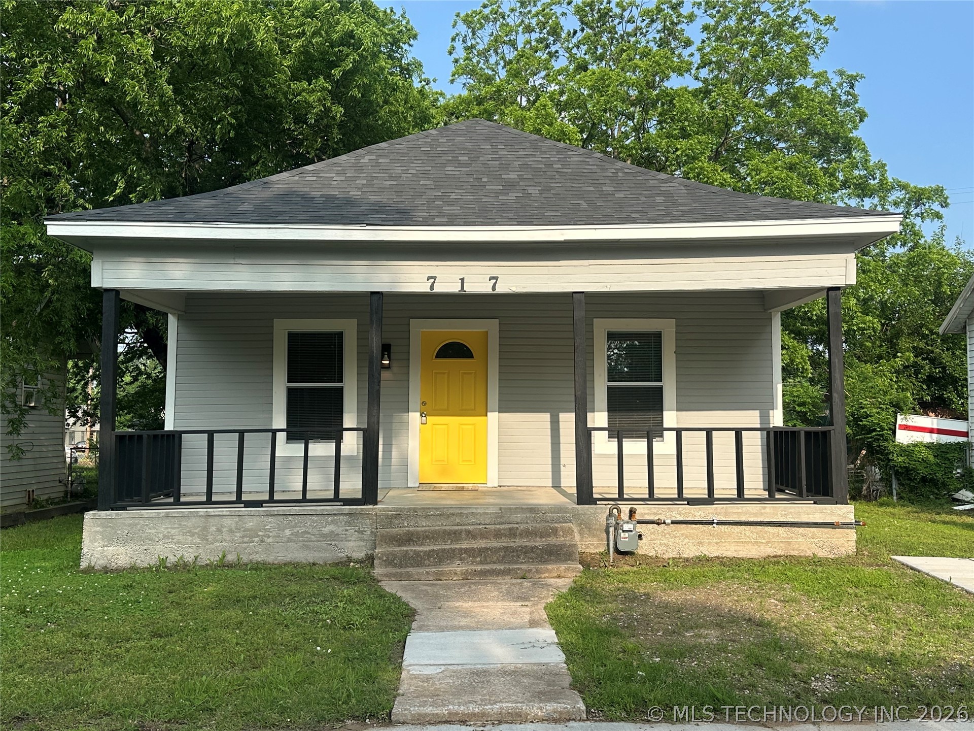 Photo 1 of 27 — 717 N Alabama Avenue, Okmulgee, OK 74447