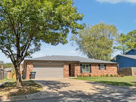 Photo of 503 Kim Street, Tahlequah, OK 74464 (MLS # 2634267)