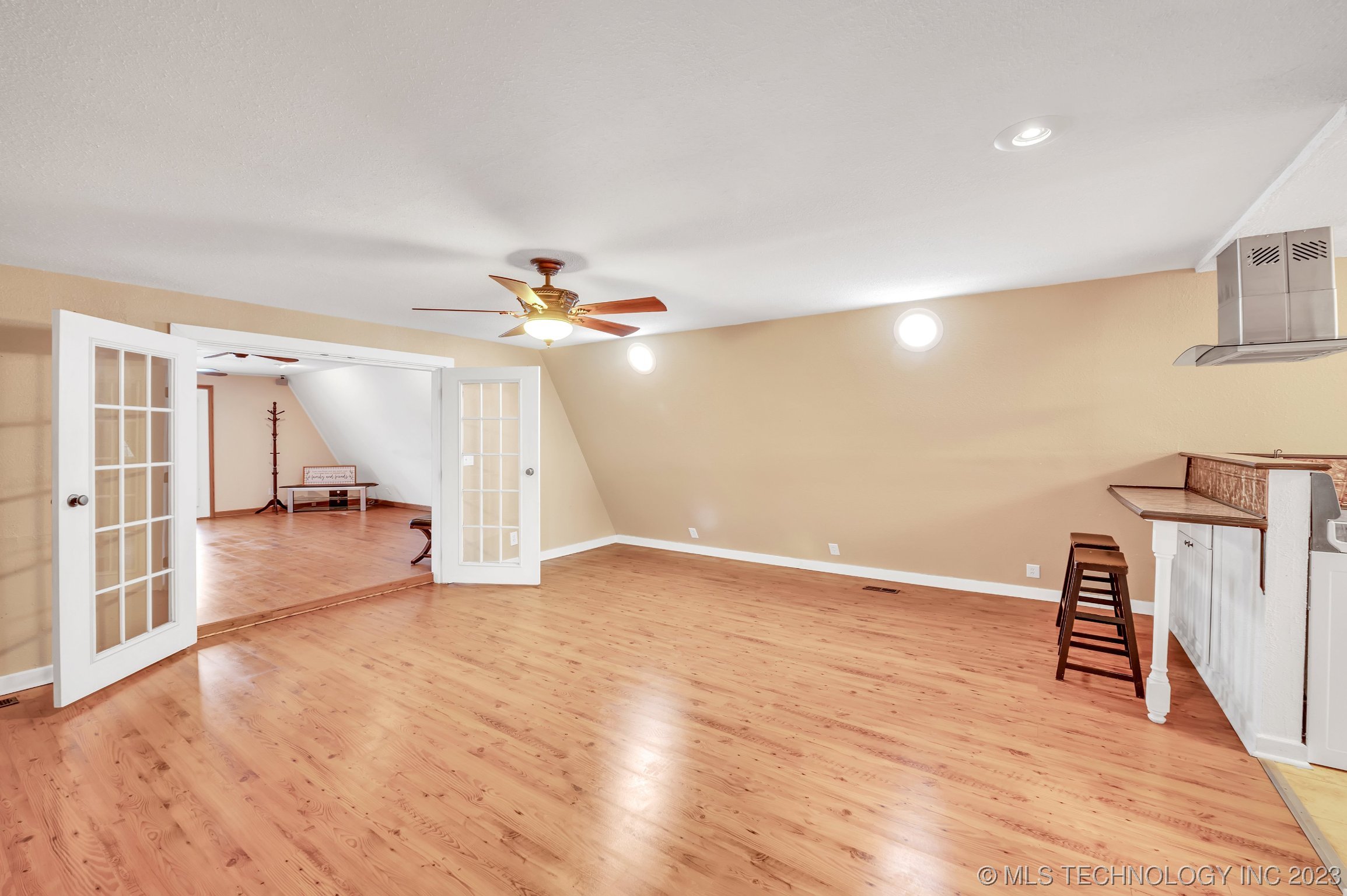 Photo 5 of 20 of 34696 W 3rd Street N house