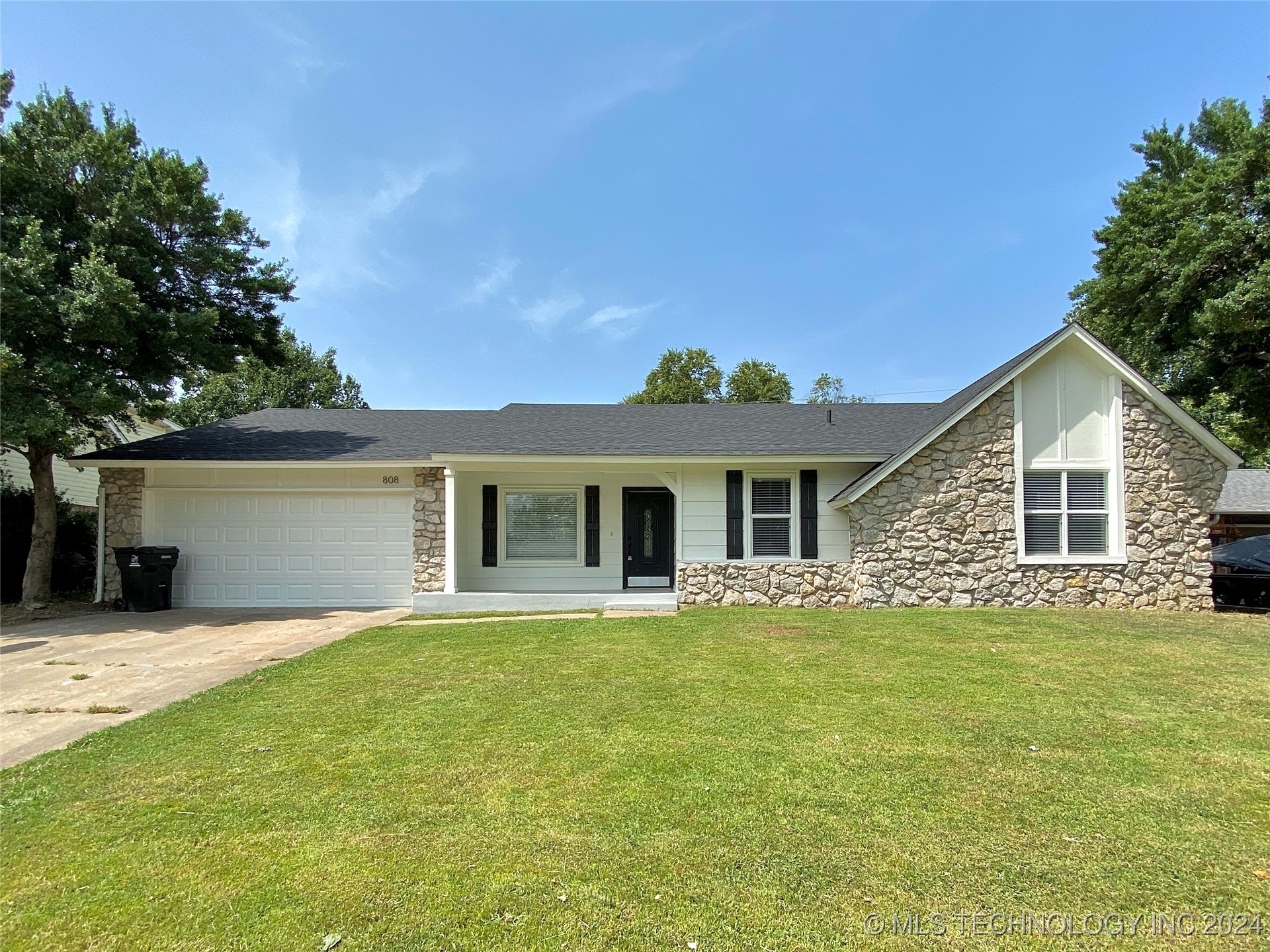 View Broken Arrow, OK 74011 house