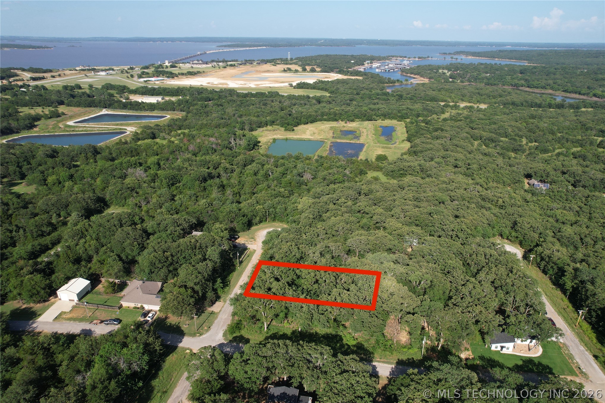 1944 Black Oak Trail