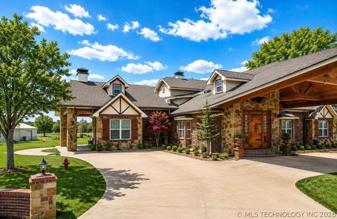 Photo of 460181 E 1120 Road, Sallisaw, OK 74955 (MLS # 2624706)