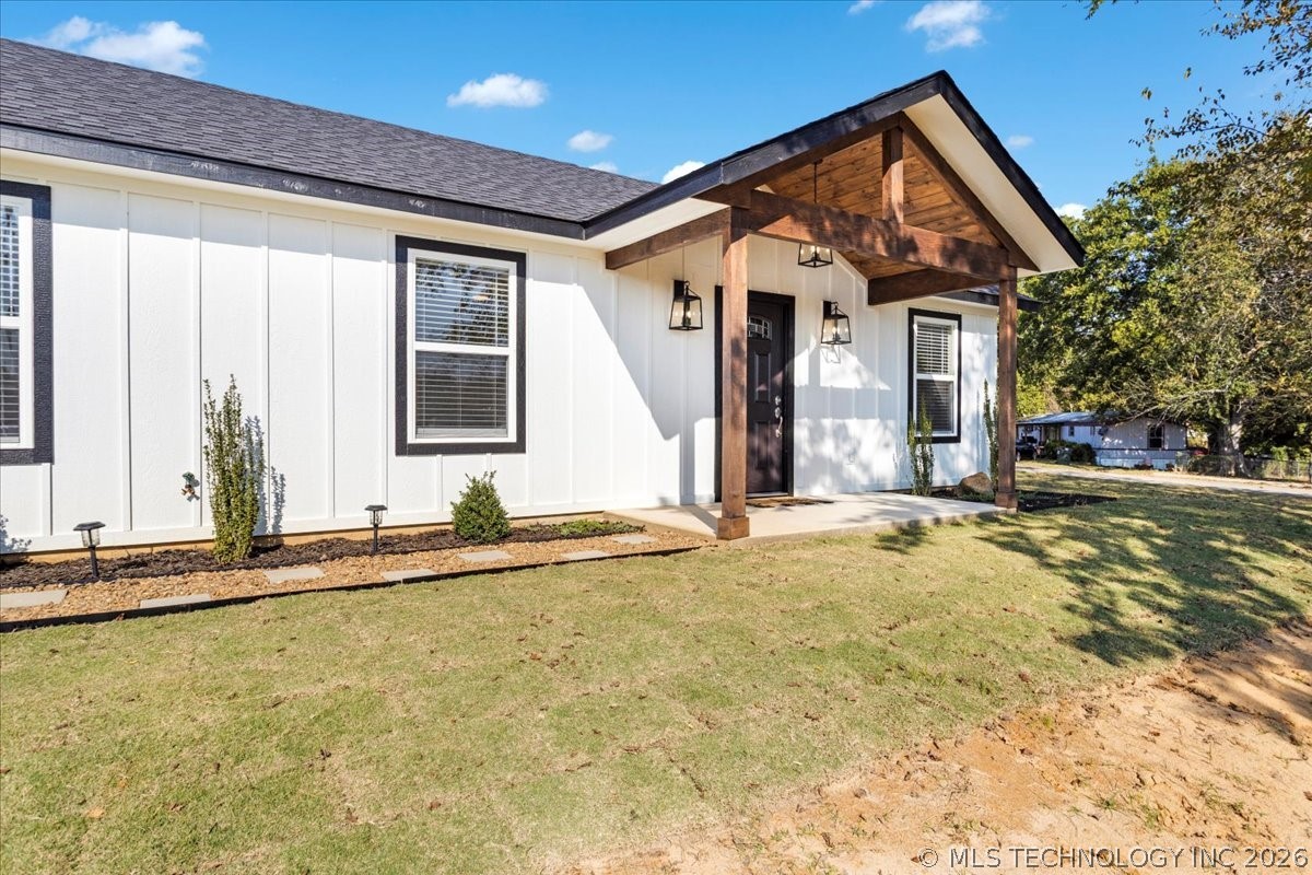 Photo 1 of 37 — 108 NE 1st Street, Fort Towson, OK 74735