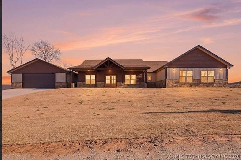 Photo of 34830 S Falcon Crest Lane, Cookson, OK 74427 (MLS # 2543907)