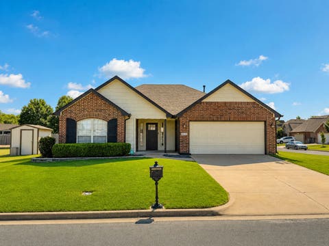 Photo of 4825 S 189th EastAvenue, Tulsa, OK 74134 (MLS # 2628800)