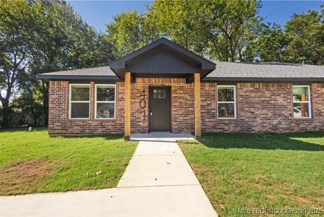 405 E Jones