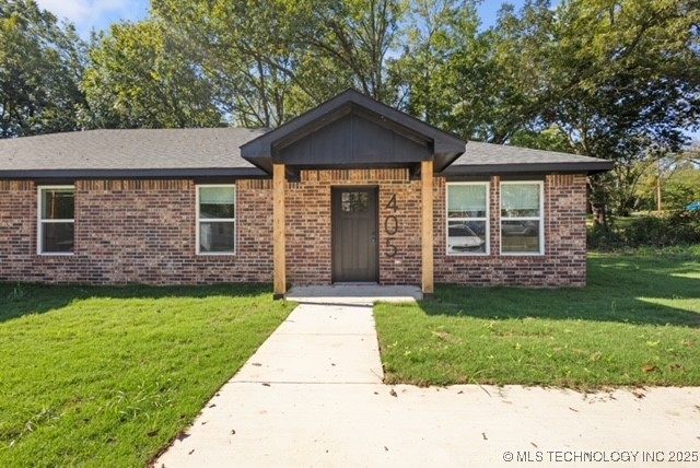 405 E Jones