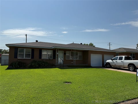 Photo of 129 S Camden Street, Muskogee, OK 74403 (MLS # 2625201)