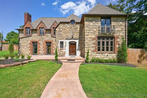 Photo of 2605 S St Louis Avenue, Tulsa, OK 74114 (MLS # 2550060)