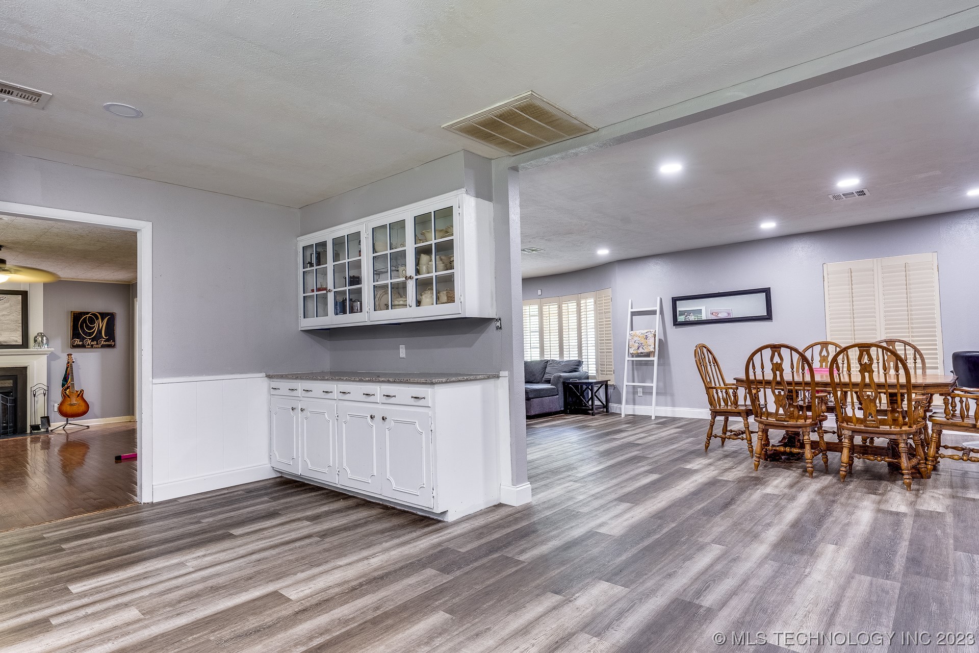 Photo 10 of 37 of 1520 S Broadway Boulevard house