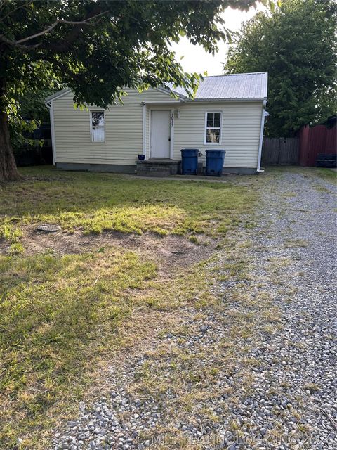 Photo of 2025 N 15th ST, McAlester, OK 74501 (MLS # 2616416)