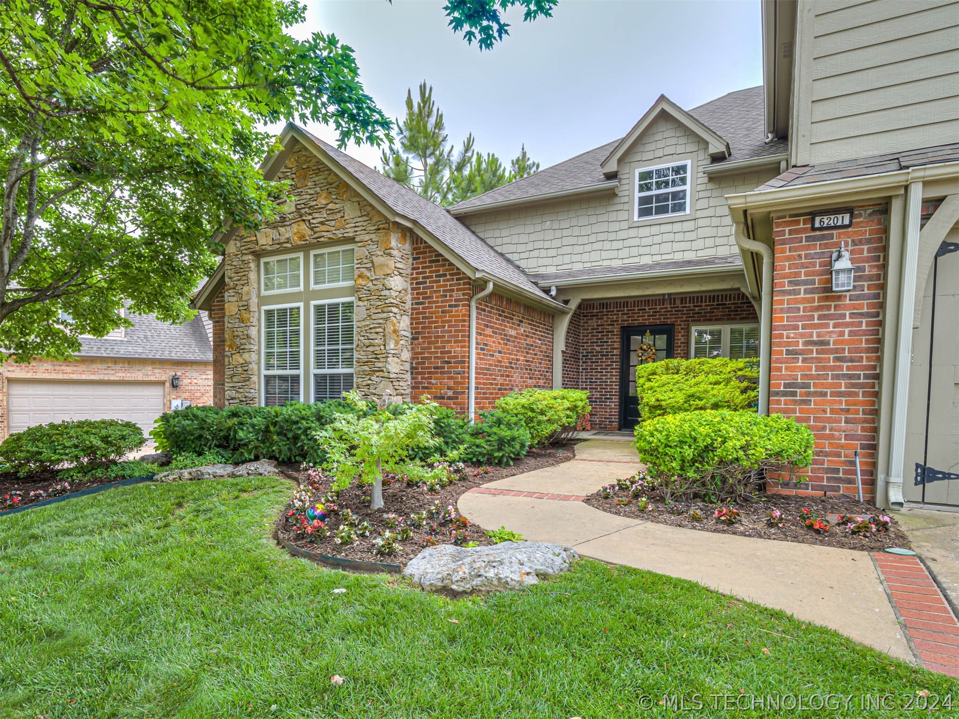 View Broken Arrow, OK 74011 house