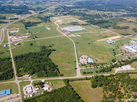 Photo of 1061 W Allen Road, Tahlequah, OK 74464 (MLS # 2607628)