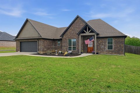 104 Edgewood Durant OK 74701