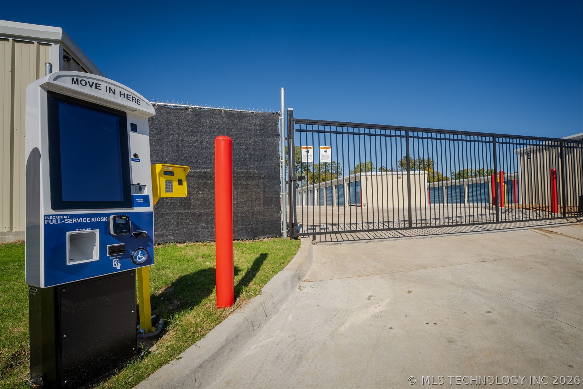 Photo 1 of 17 — 1535 S Memorial Drive, Tulsa, OK 74112
