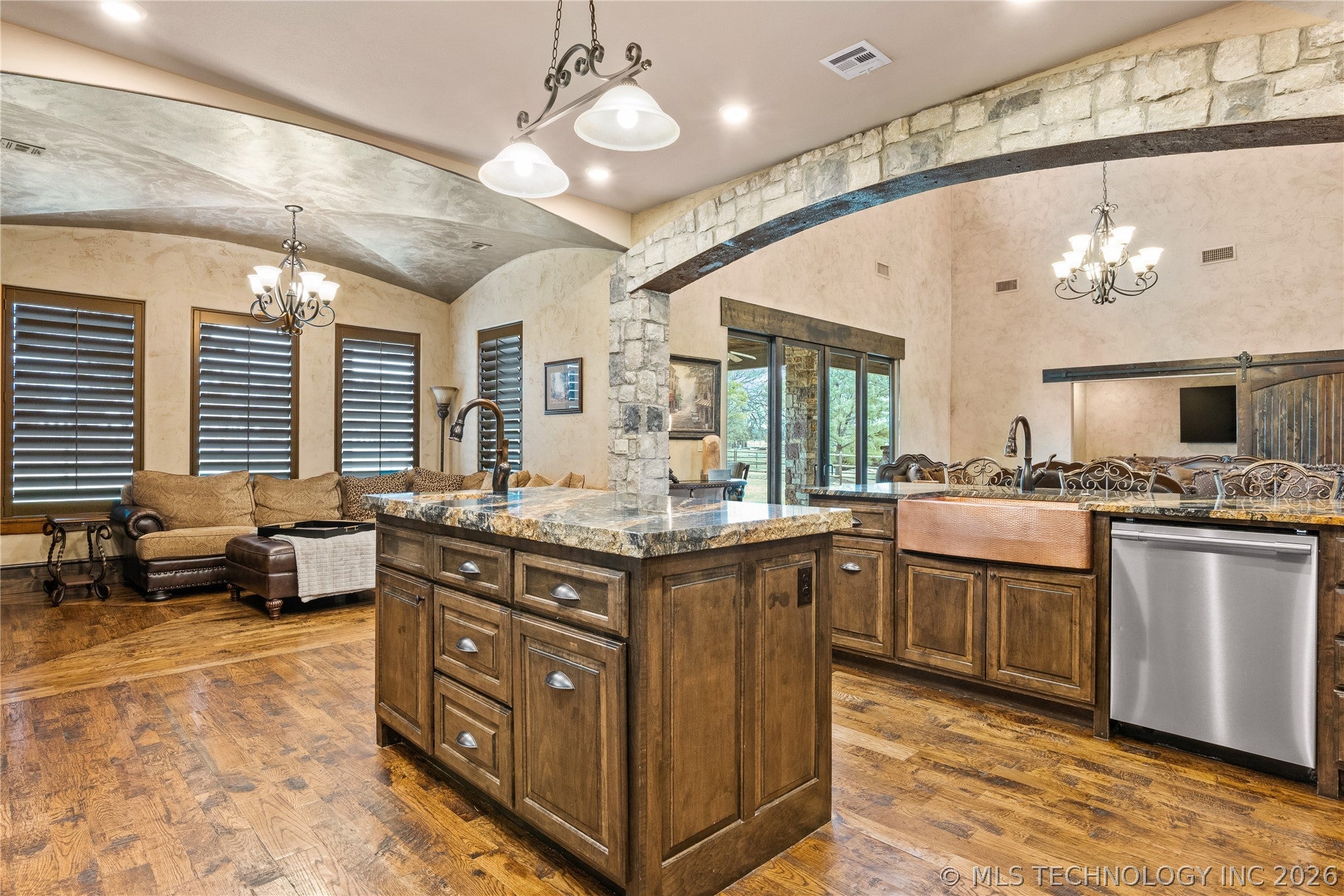Owasso, Oklahoma, 74055, United States, 5 Bedrooms Bedrooms, ,5 BathroomsBathrooms,Residential,Active,2035582