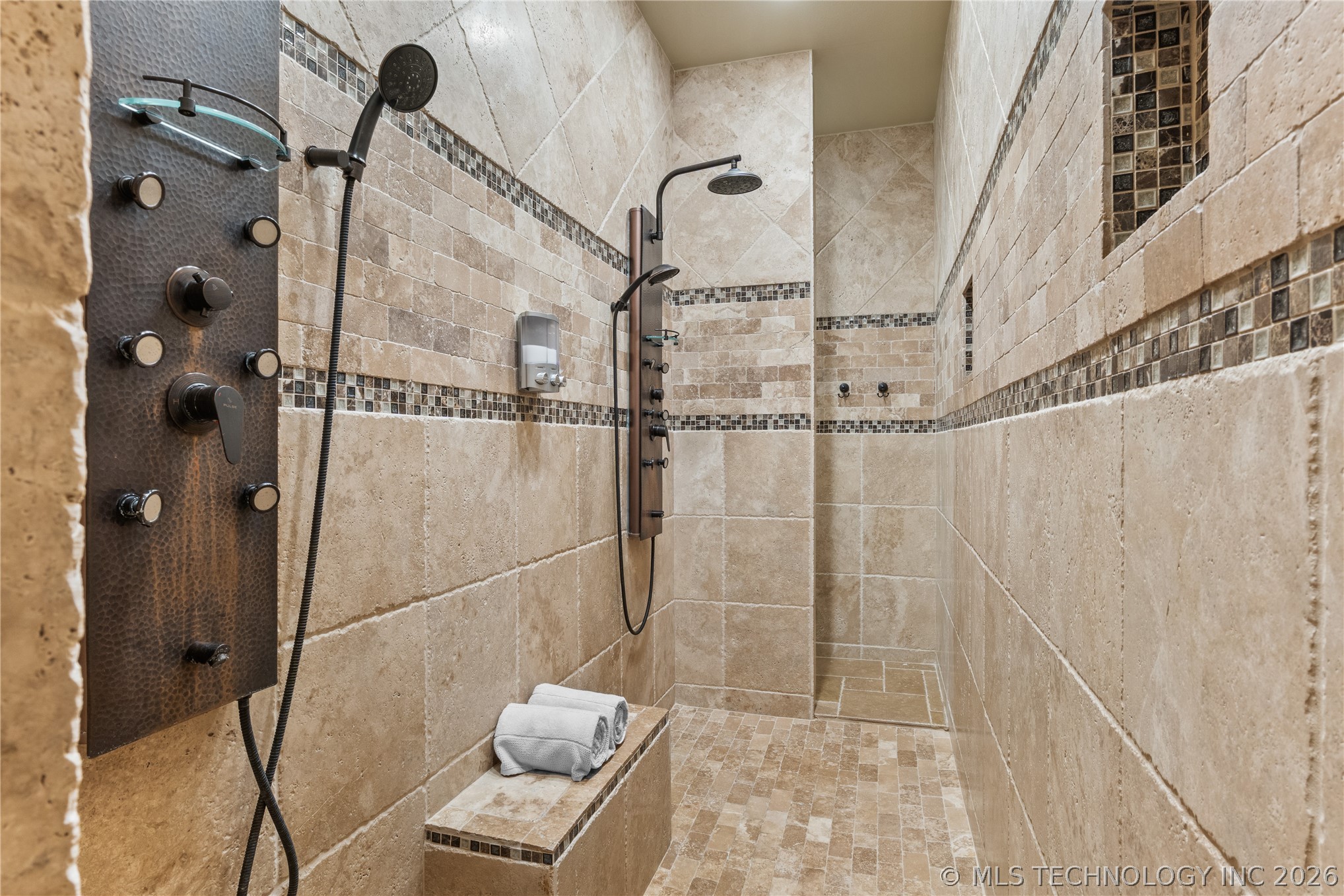 Owasso, Oklahoma, 74055, United States, 5 Bedrooms Bedrooms, ,5 BathroomsBathrooms,Residential,Active,2035582