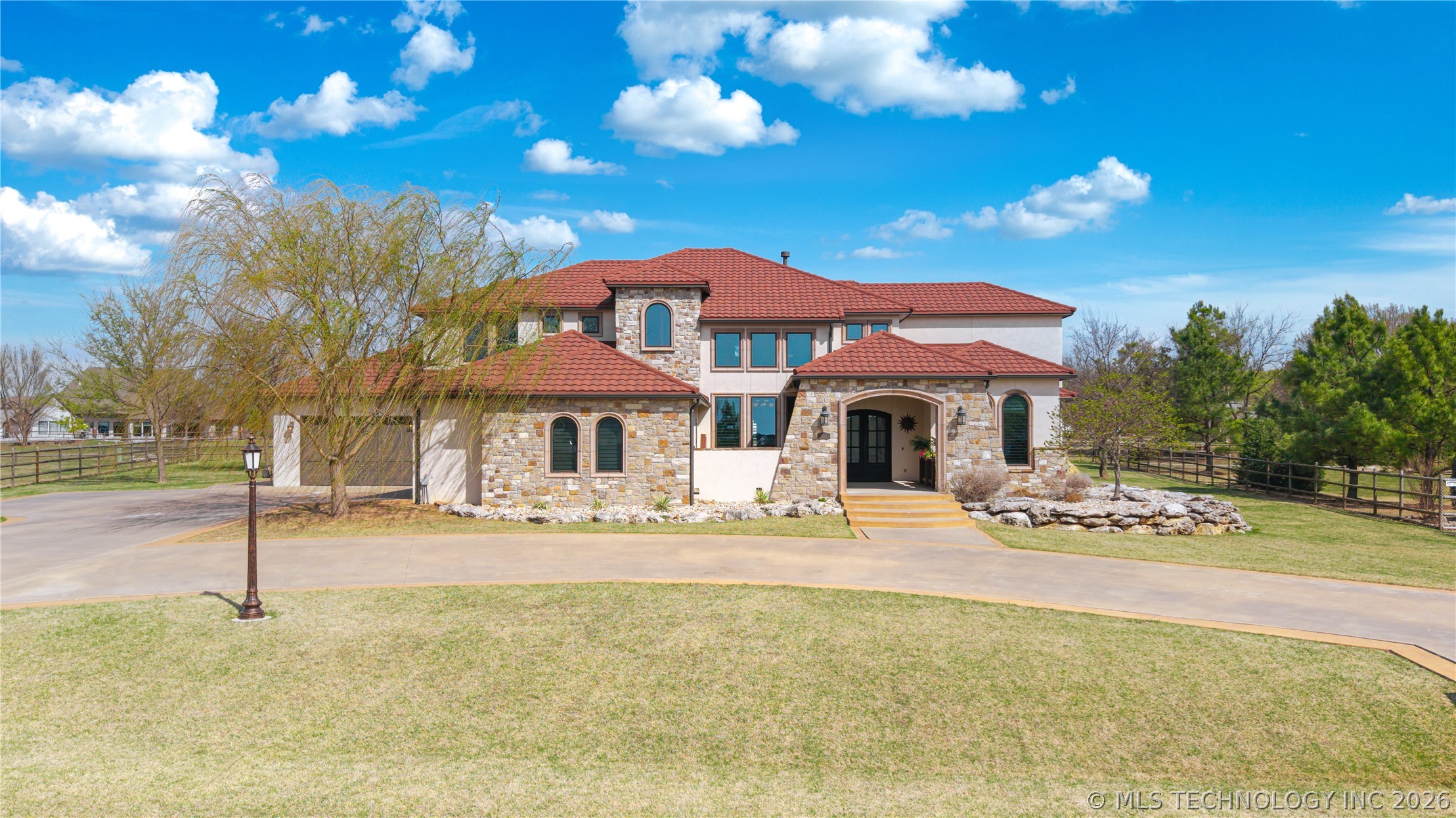 Owasso, Oklahoma, 74055, United States, 5 Bedrooms Bedrooms, ,5 BathroomsBathrooms,Residential,Active,2035582