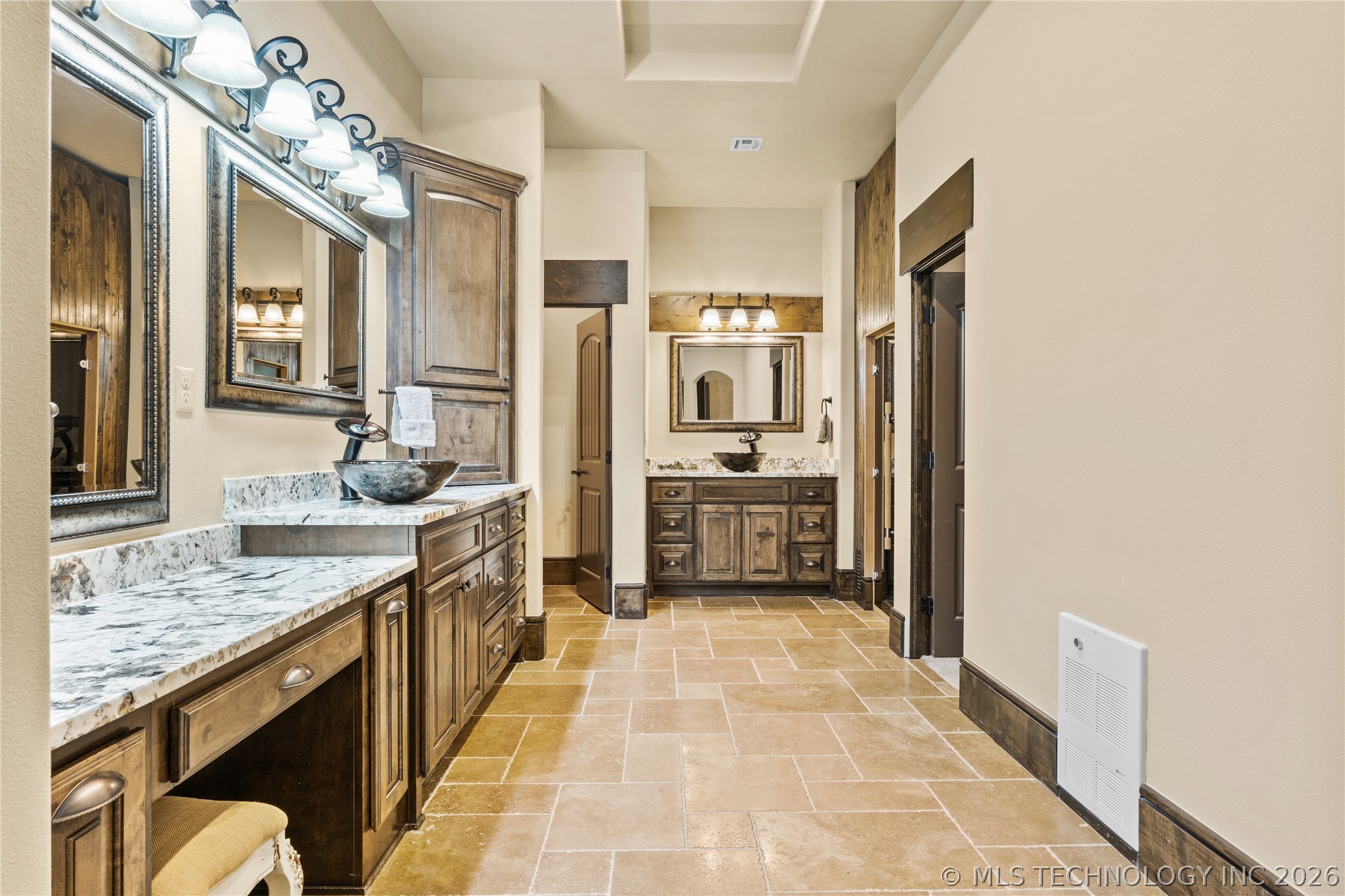 Owasso, Oklahoma, 74055, United States, 5 Bedrooms Bedrooms, ,5 BathroomsBathrooms,Residential,Active,2035582