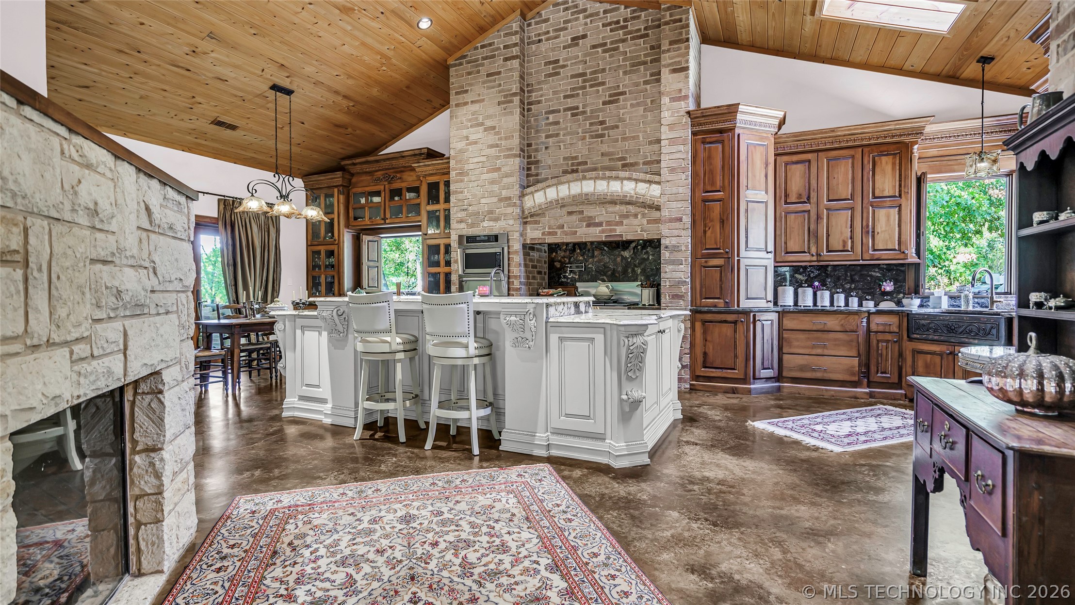 Marietta, Oklahoma, 73448, United States, 2 Bedrooms Bedrooms, ,2 BathroomsBathrooms,Residential,Active,2022346
