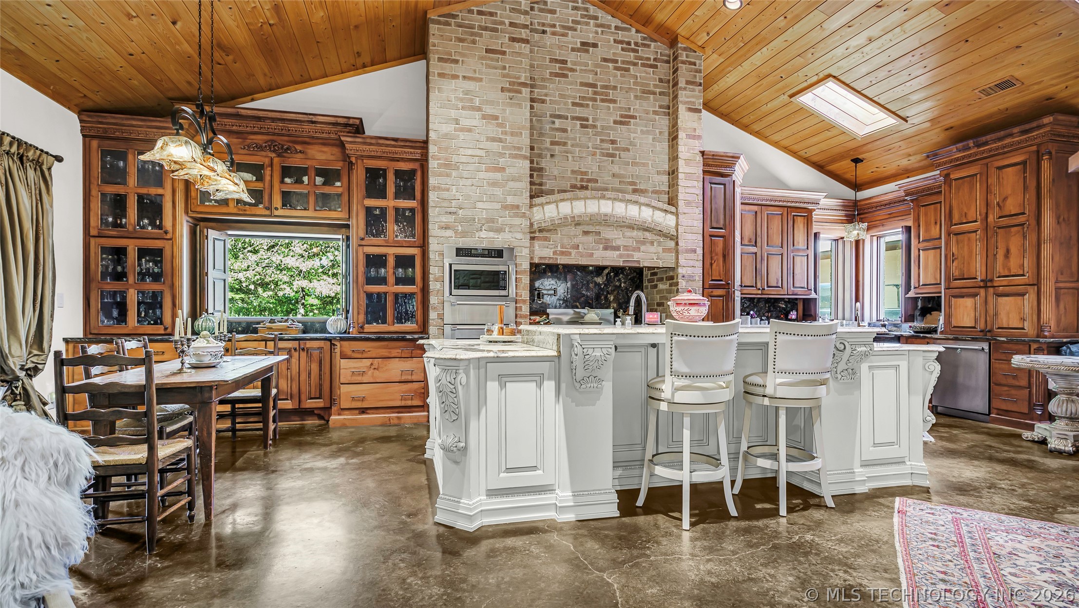 Marietta, Oklahoma, 73448, United States, 2 Bedrooms Bedrooms, ,2 BathroomsBathrooms,Residential,Active,2022346
