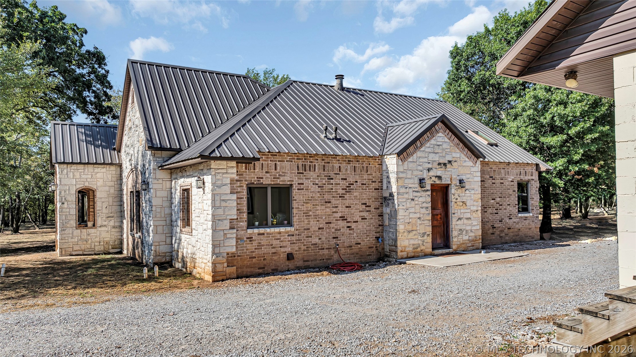 Marietta, Oklahoma, 73448, United States, 2 Bedrooms Bedrooms, ,2 BathroomsBathrooms,Residential,Active,2022346