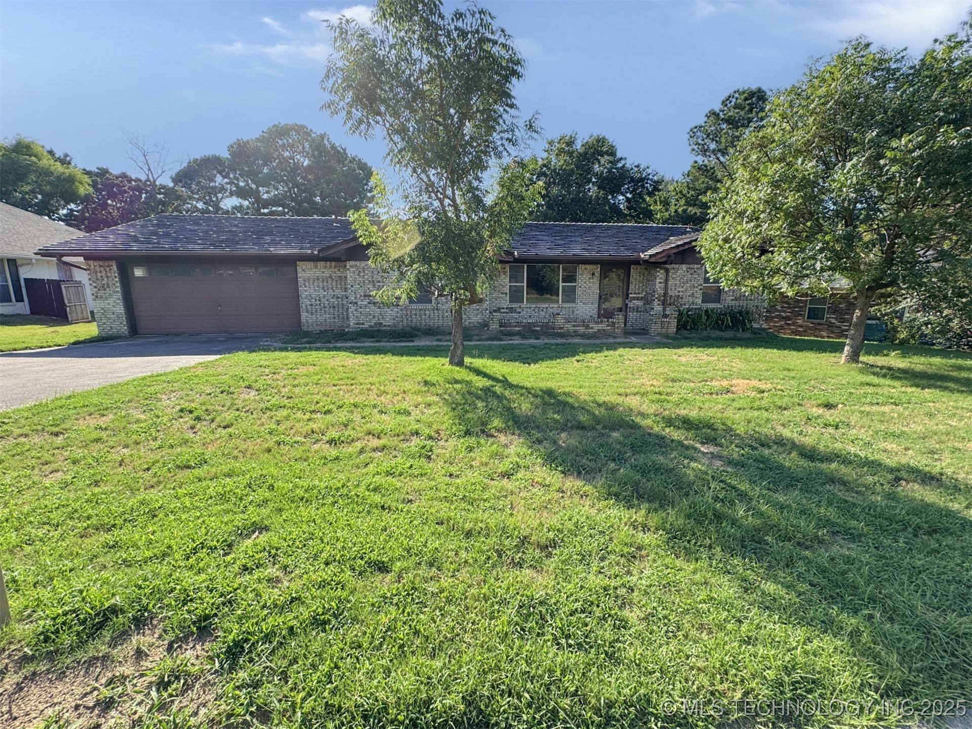 2705 Brookside Circle