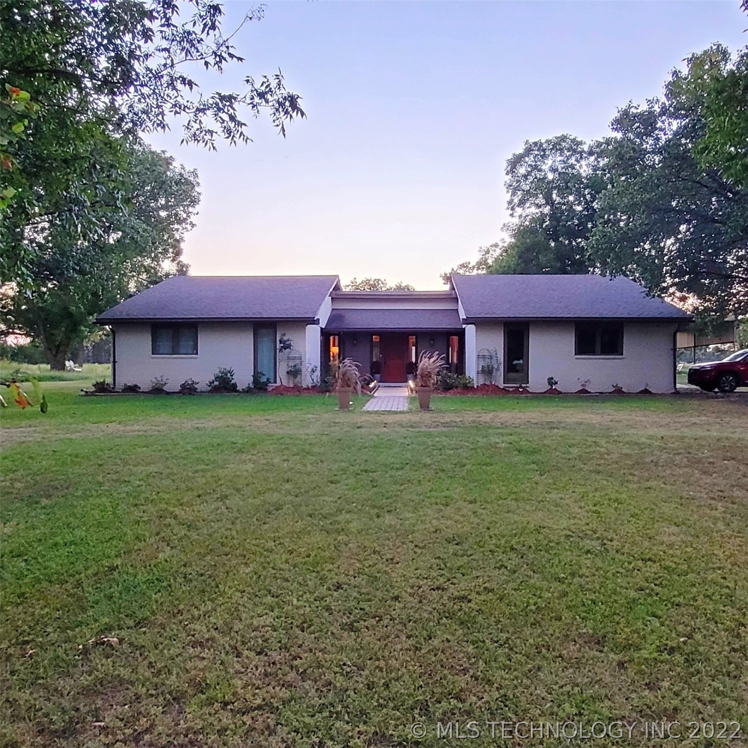 Photo 1 of 50 of 433 Mary Niblack Road house