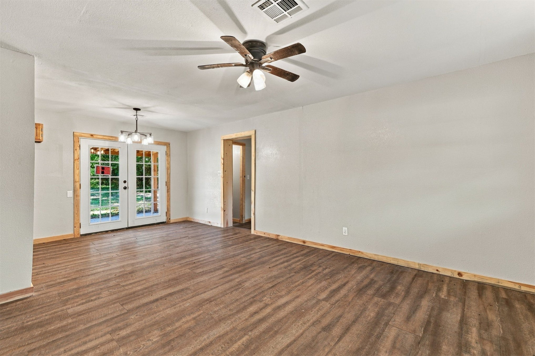 110 N Brackett