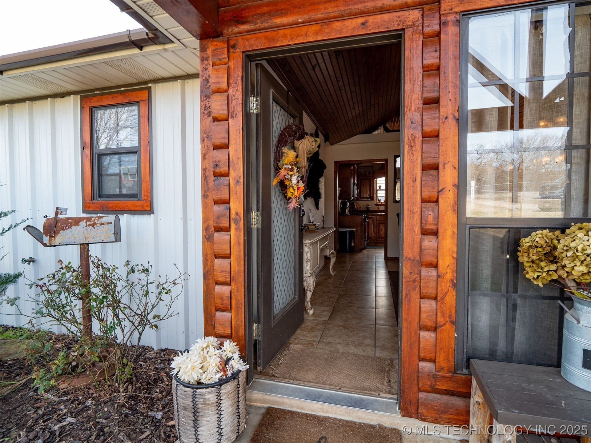 8446 E Greasy Bend Road