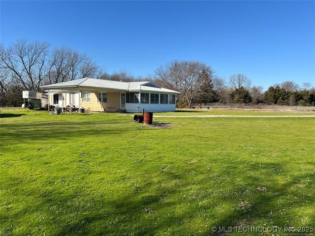8925 State Road 78
