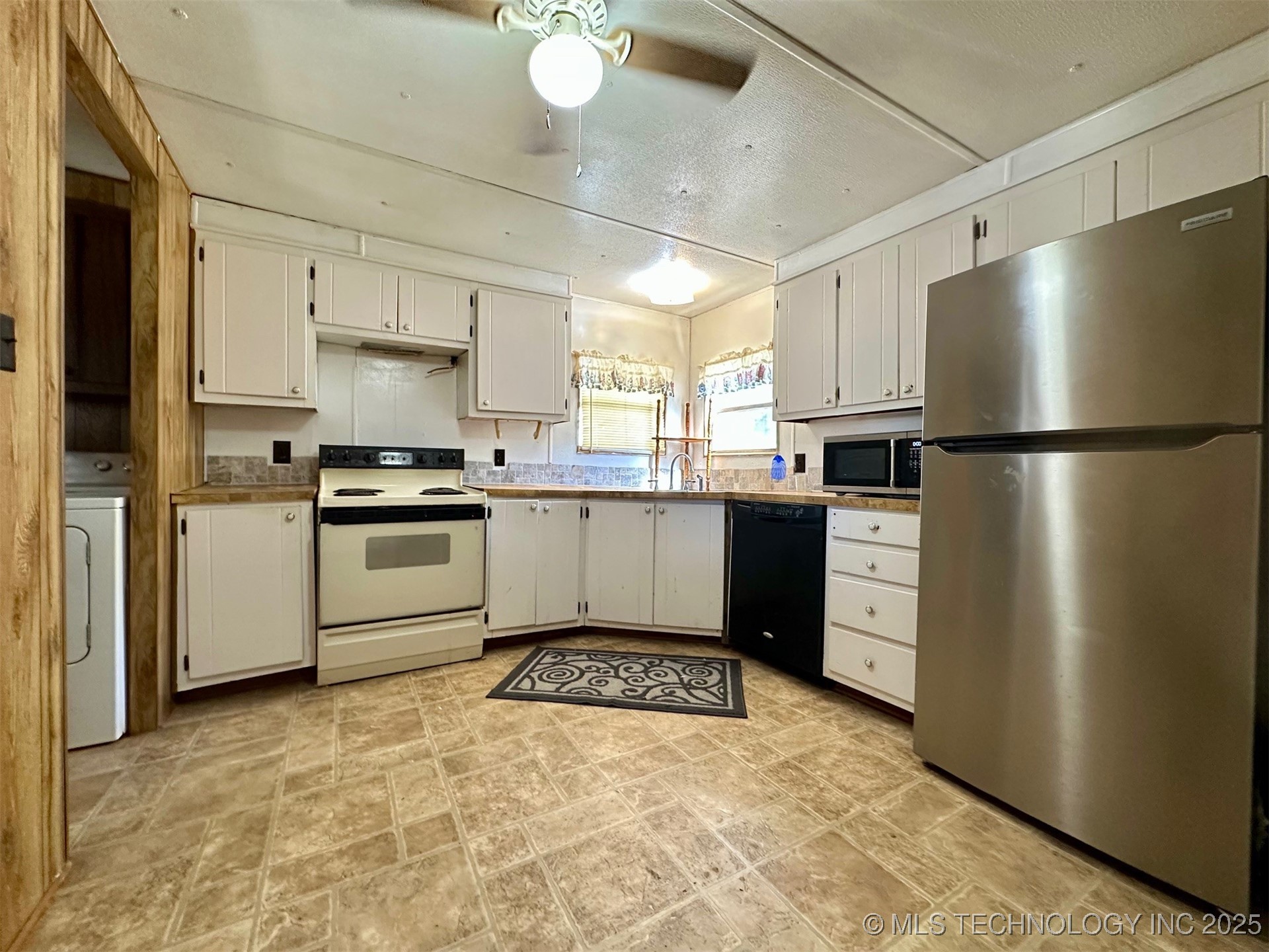 16807 Elliott Street