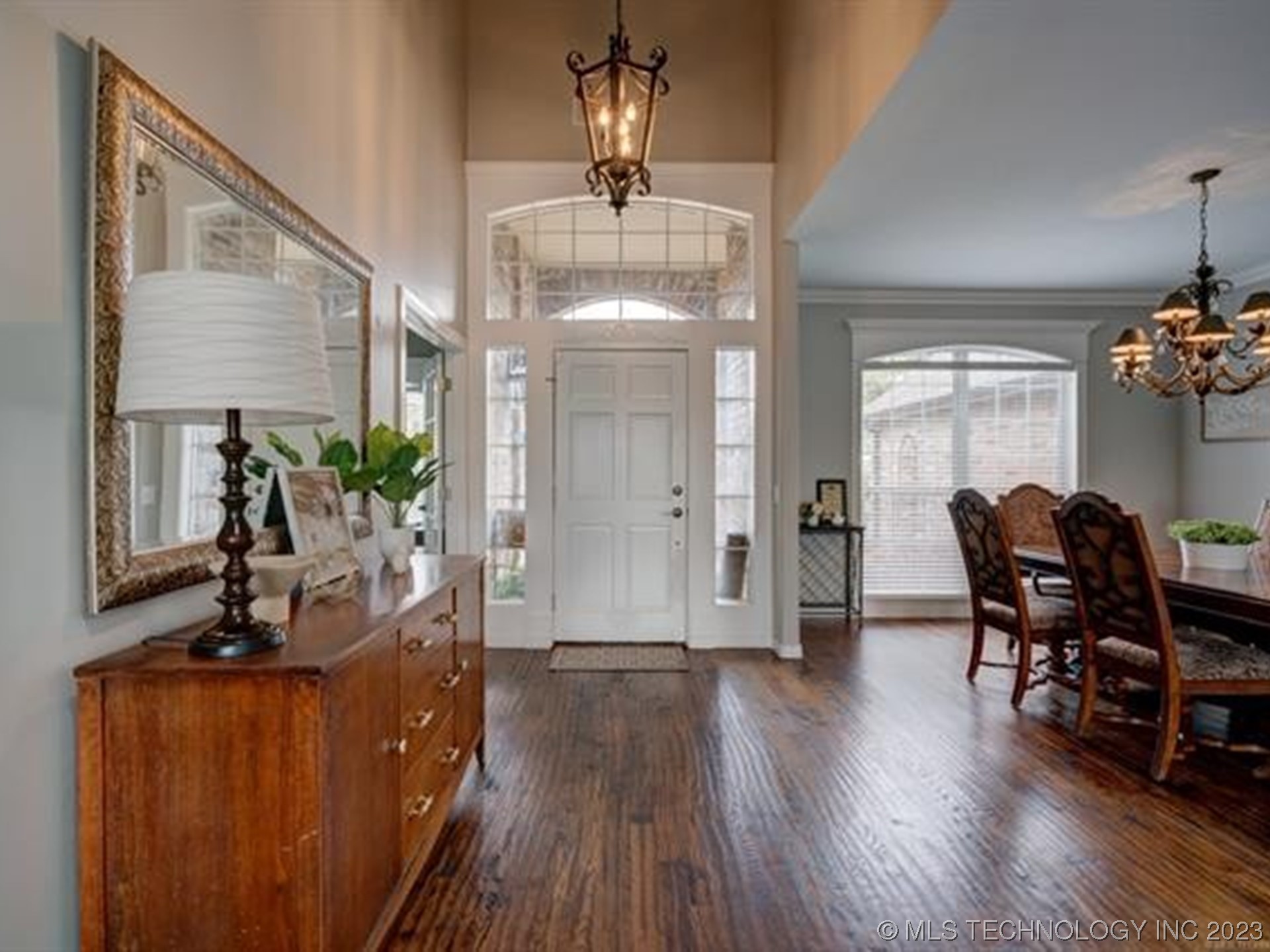 Photo 5 of 46 of 9109 N 135th Avenue house