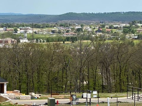 Photo of 825 Ridgeview Drive, Tahlequah, OK 74464 (MLS # 2543707)