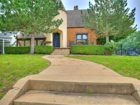 Photo of 2502 E 2nd Street, Tulsa, OK 74104 (MLS # 2616698)