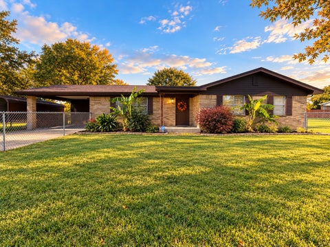 Photo of 9185 Brock Road, Lone Grove, OK 73443 (MLS # 2637136)