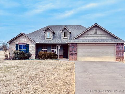 Photo of 1740 W 520, Pryor, OK 74361 (MLS # 2602836)