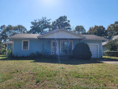 Photo of 416036 La Vista Drive, Checotah, OK 74426 (MLS # 2615821)