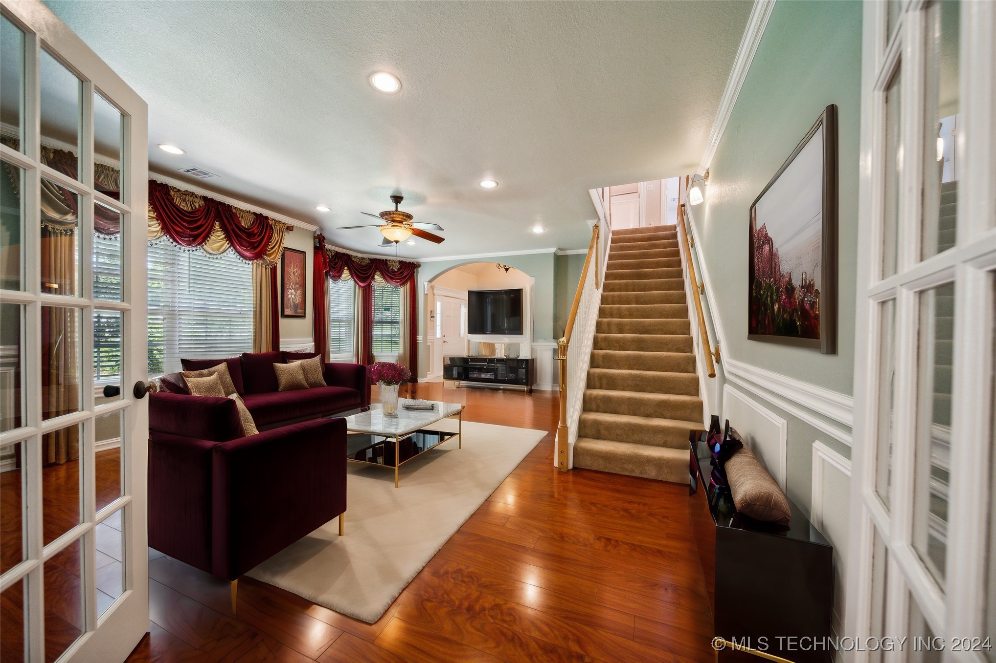 Photo 5 of 40 of 9419 S Highland Drive house