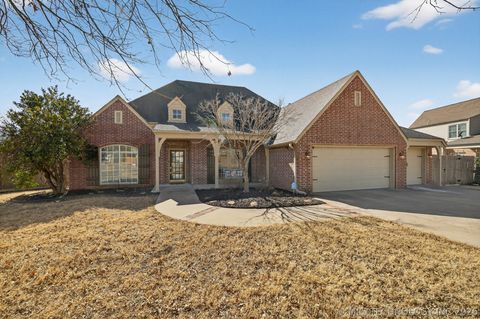 Photo of 13812 E 87th Street, Owasso, OK 74055 (MLS # 2604936)