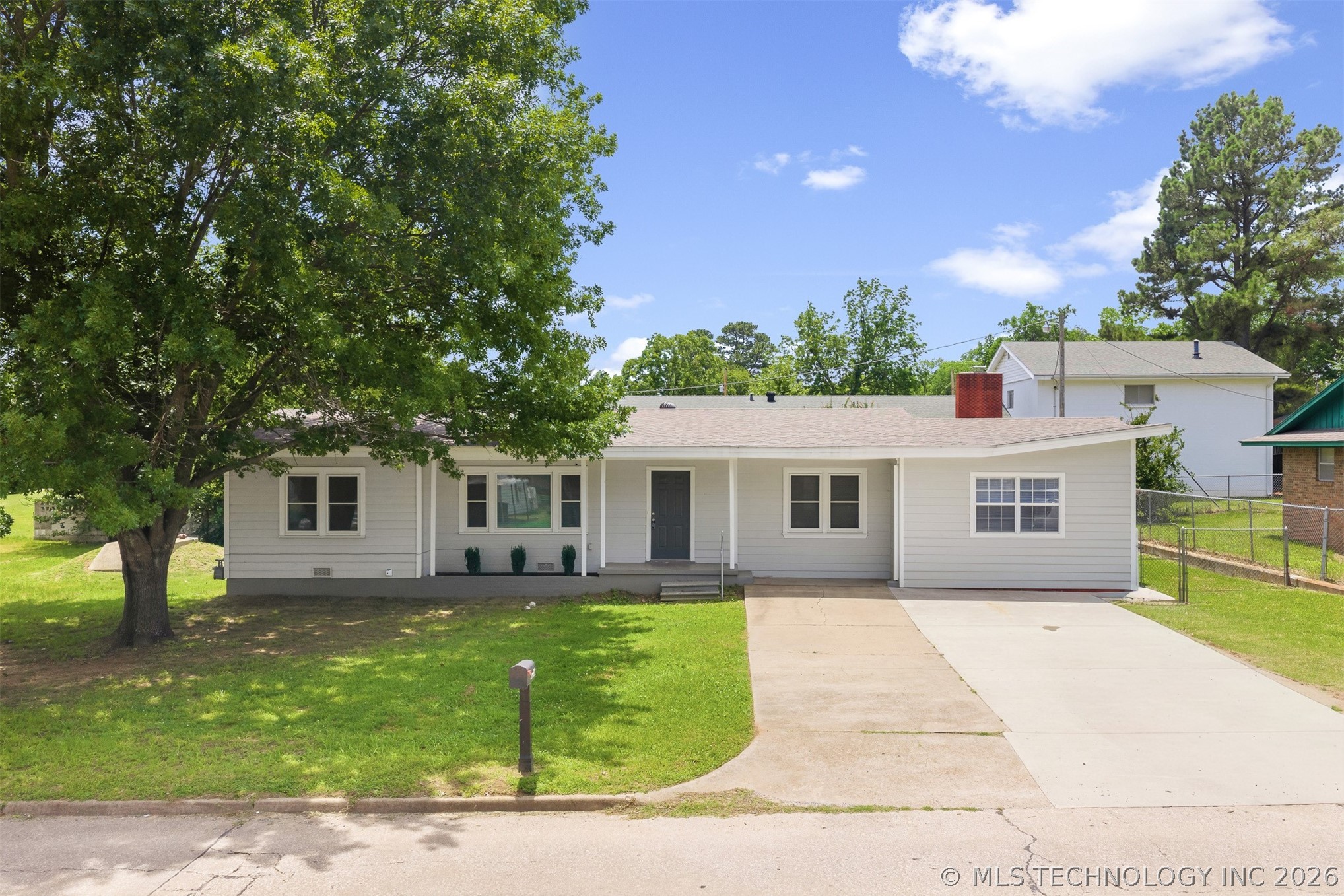 Photo 1 of 35 — 1103 University Boulevard, Durant, OK 74701