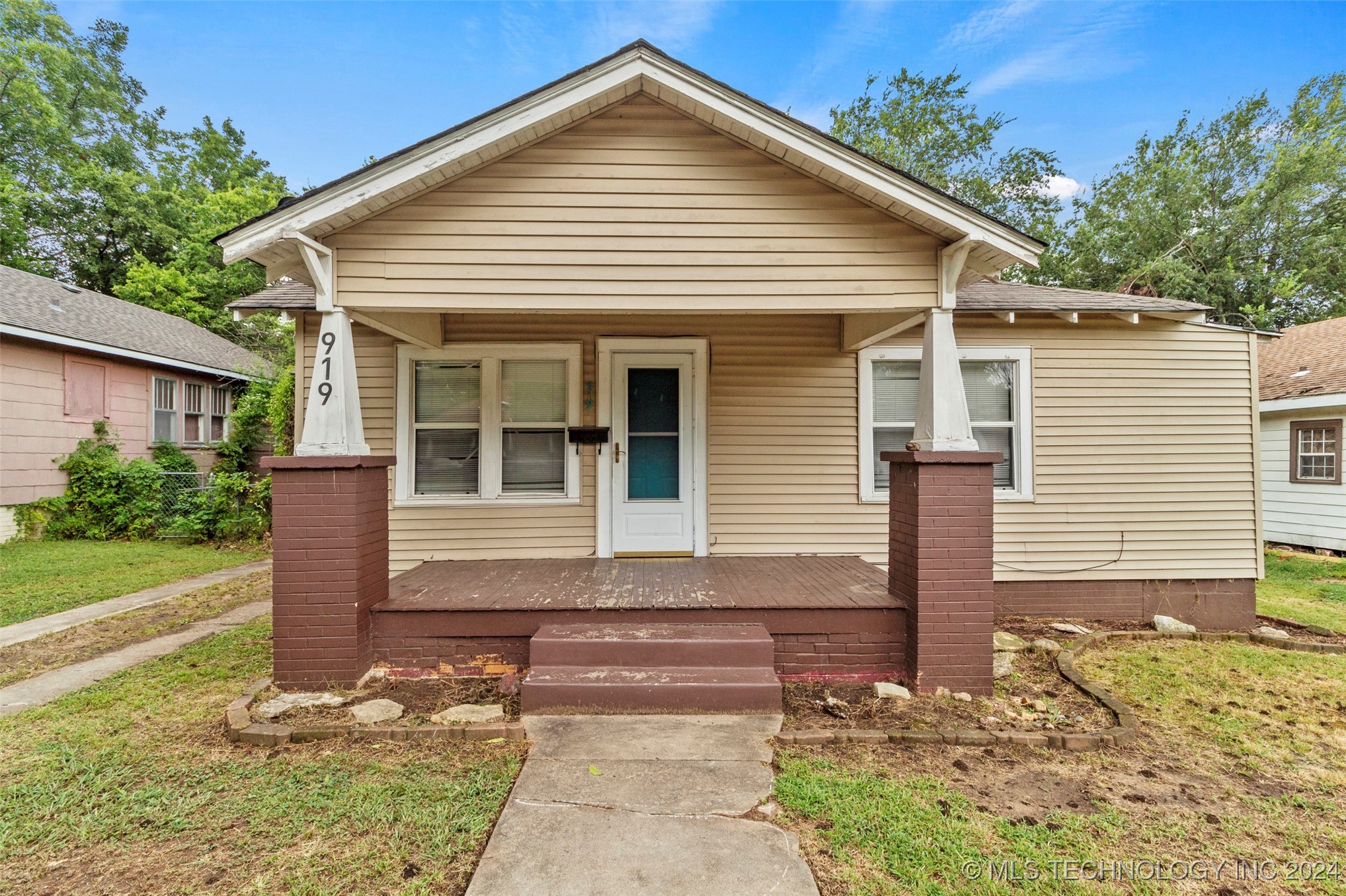 View Ada, OK 74820 house