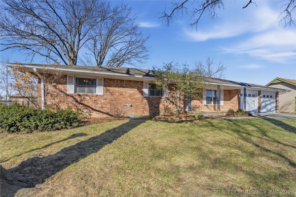1037 MEADOW DR, BARTLESVILLE, OK 74006 - Image 630c2415f42398e41ad30bb00a60b600/851655142