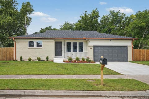 Photo of 2158 S 104th EastAvenue, Tulsa, OK 74129 (MLS # 2622424)