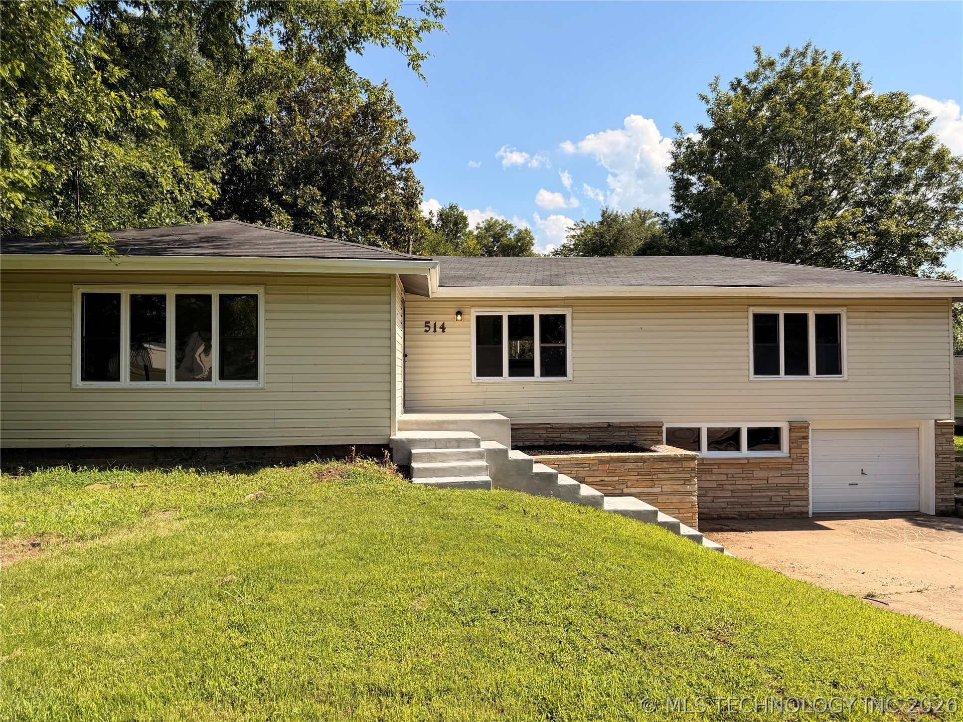 Photo 1 of 33 — 514 W Wichita Avenue, Cleveland, OK 74020