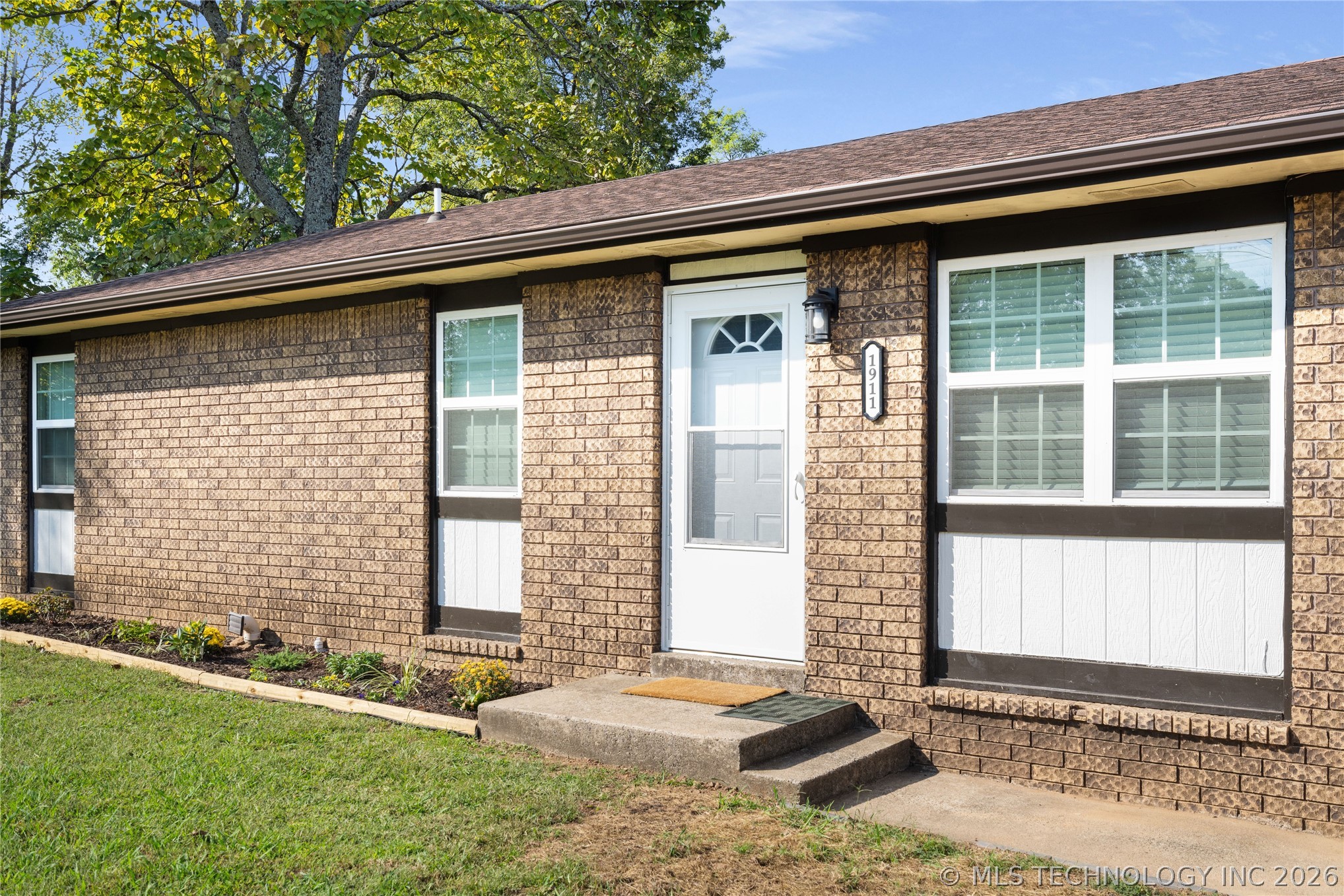 Photo 1 of 46 — 1911 N Maple Street, Sallisaw, OK 74955
