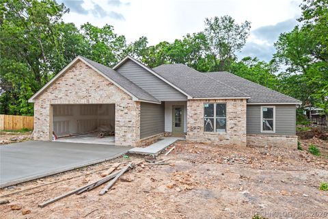 Photo of 18855 W Hunters Court, Park Hill, OK 74451 (MLS # 2616902)